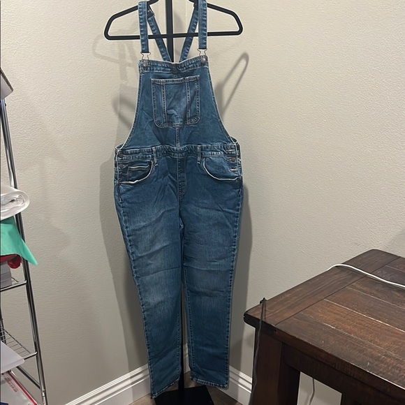 Universal Thread Classic Blue Denim Overalls NWOT - Picture 1 of 3